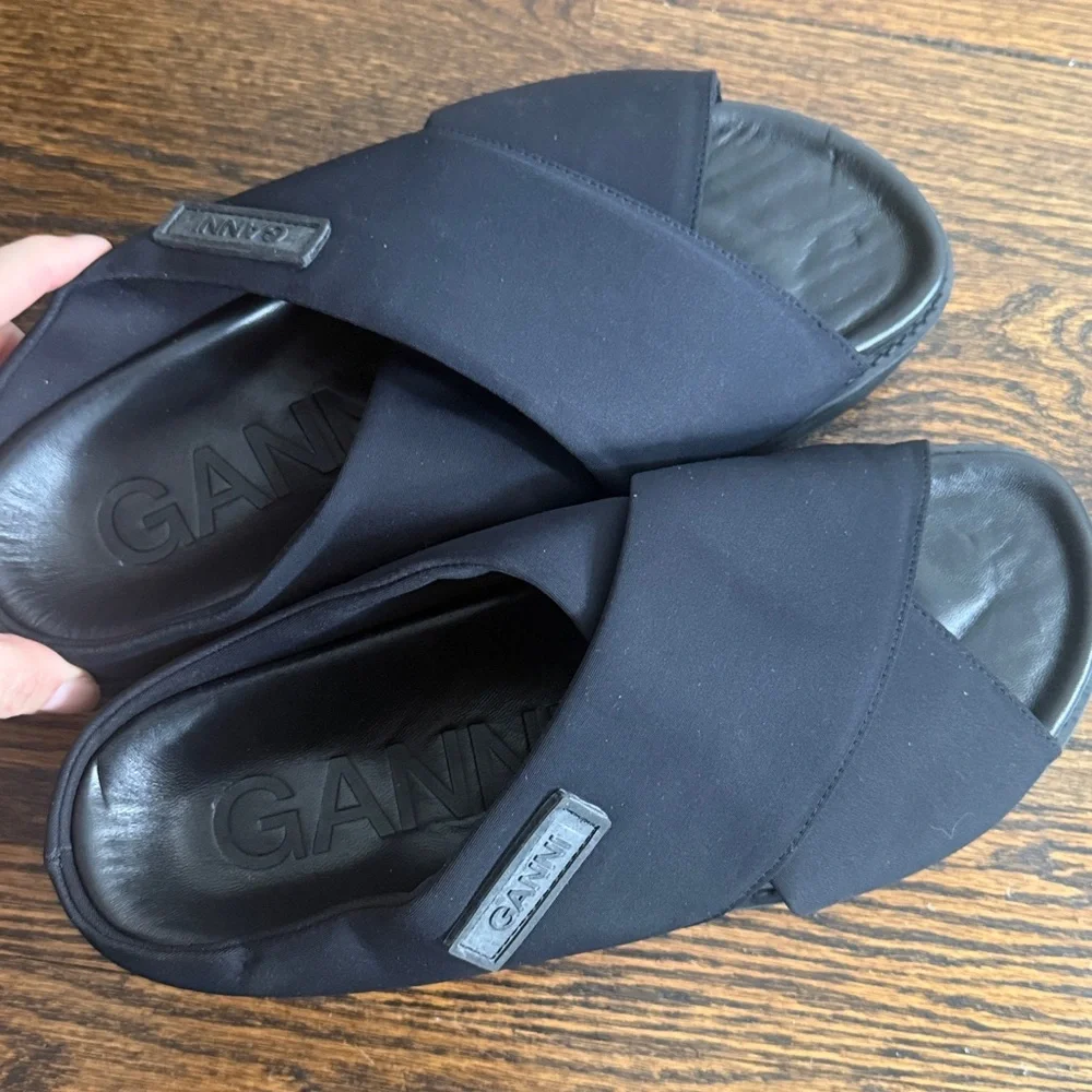 Ganni woman’s  Black Crossover Platform Slides Sz 42